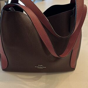 Coach Hadley Hobo Handbag